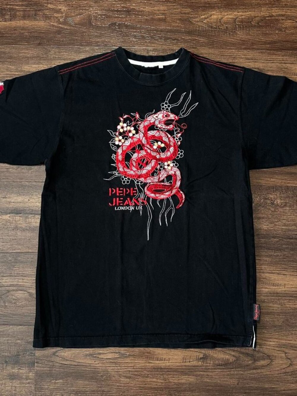 PEPE JEANS BLACK DRAGON EMBROIDERED TEE SIZE L